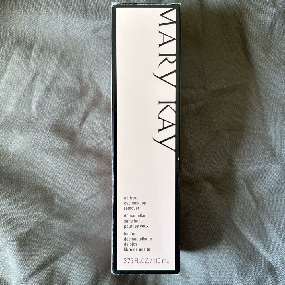 Mary Kay Eye Makeup Remover - Black and White